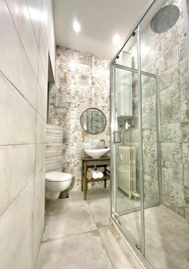 Charmes De Provence - Centre Historique Apartment Шамбери Екстериор снимка